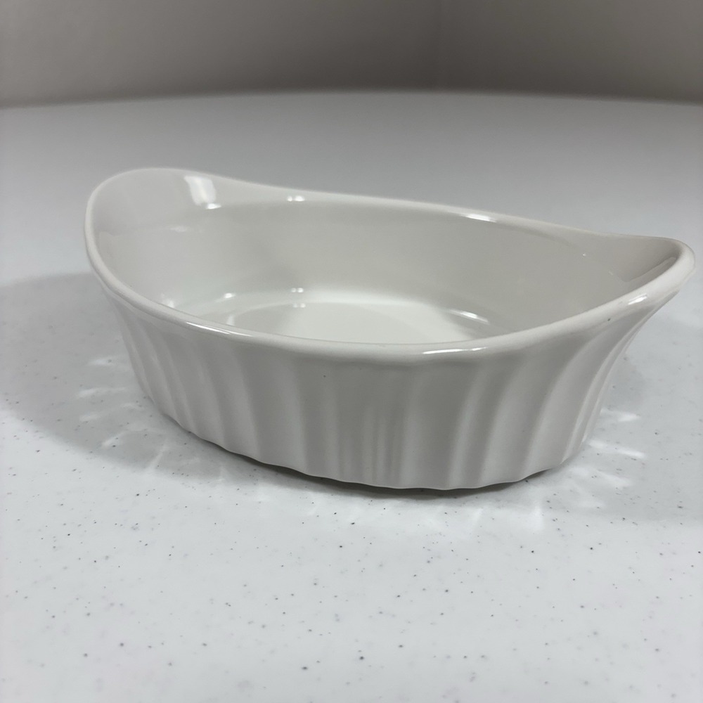 Corning Ware French White Oval Casserole 18.6oz 550ml Stoneware Dish 8x5x2"